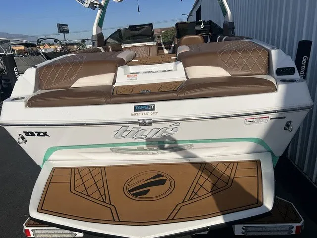 Slide: The Image of Tigé 23ZX 2020 - 3