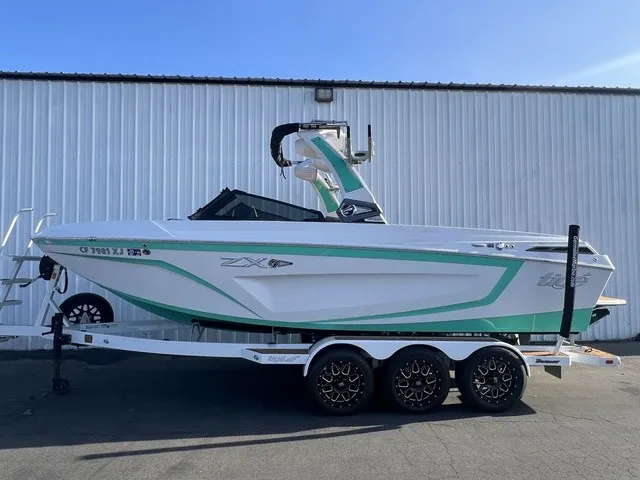 Slide: The Image of Tigé 23ZX 2020 - 5