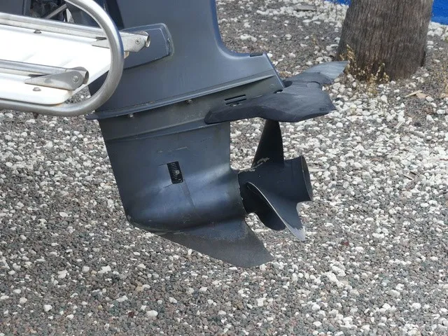 Slide: The Image of Key Largo 160 Center Console 2004 - 10