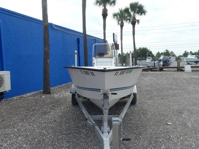Slide: The Image of Key Largo 160 Center Console 2004 - 3