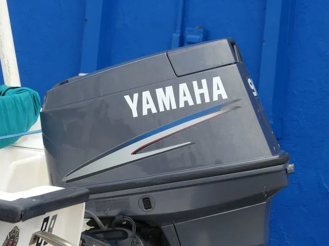 Slide: The Image of Key Largo 160 Center Console 2004 - 9