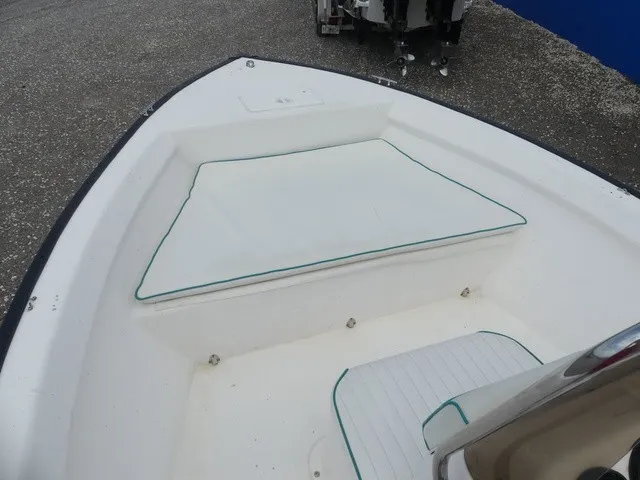 Slide: The Image of Key Largo 160 Center Console 2004 - 12