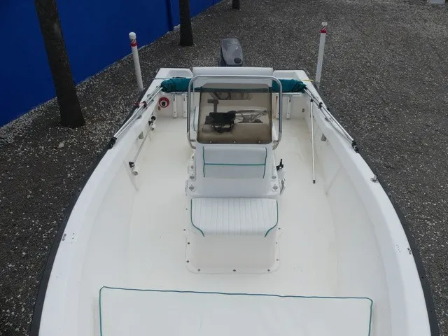 Slide: The Image of Key Largo 160 Center Console 2004 - 13