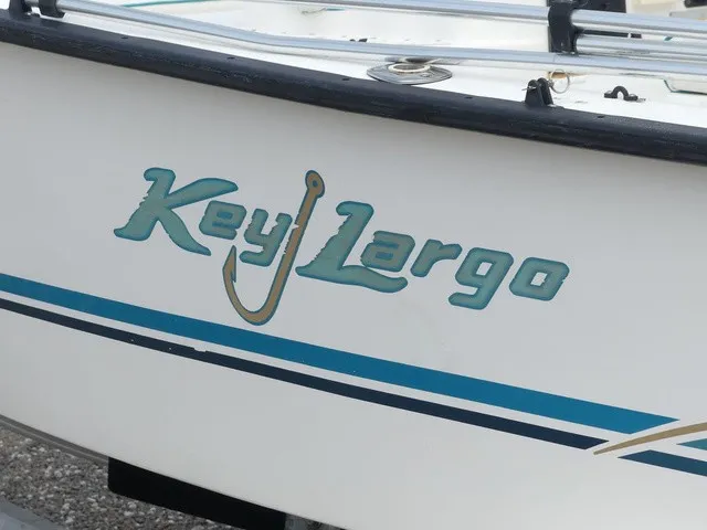 Slide: The Image of Key Largo 160 Center Console 2004 - 8