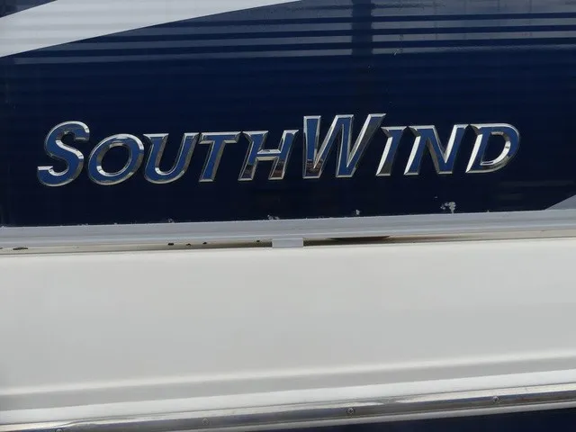 Slide: The Image of Southwind 229LC Hybrid Boat 229LC 2015 - 10