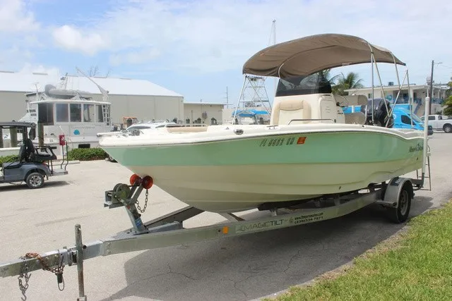 The Image of NauticStar 211 Angler 2018 - 1