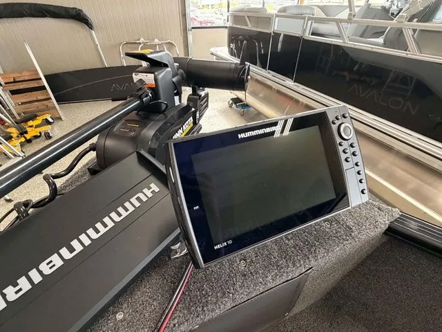 Slide: The Image of Lund 1775 Pro Guide Tiller 2025 - 4