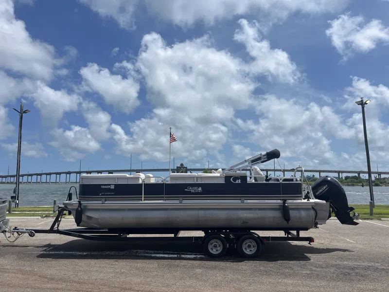 The Image of Grand GT2380RF 2019 - 1