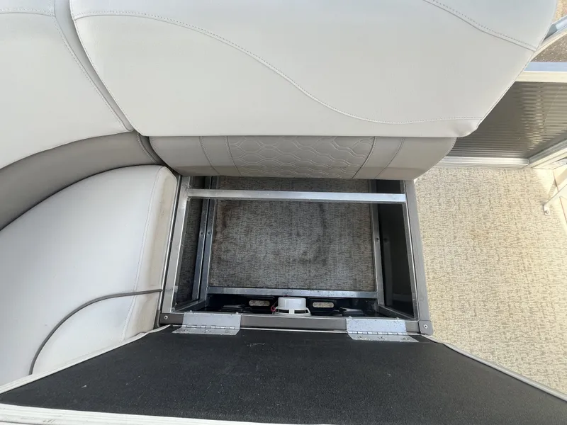 Slide: The Image of Grand GT2380RF 2019 - 21