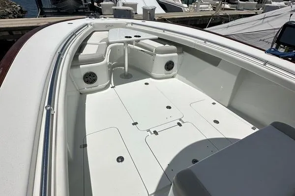 Slide: The Image of Yellowfin 32 Offshore 2012 - 45