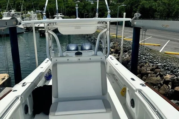 Slide: The Image of Yellowfin 32 Offshore 2012 - 43