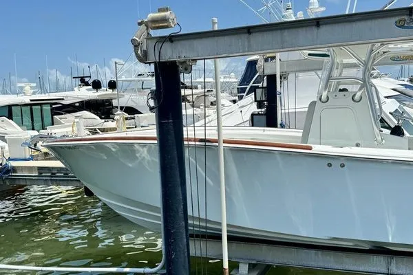 Slide: The Image of Yellowfin 32 Offshore 2012 - 1