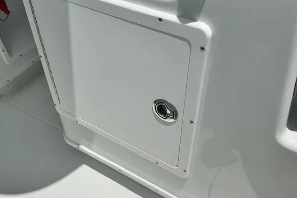Slide: The Image of Yellowfin 32 Offshore 2012 - 52