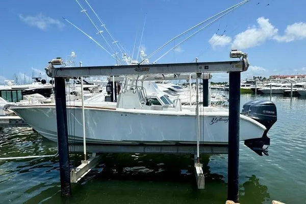 Slide: The Image of Yellowfin 32 Offshore 2012 - 2
