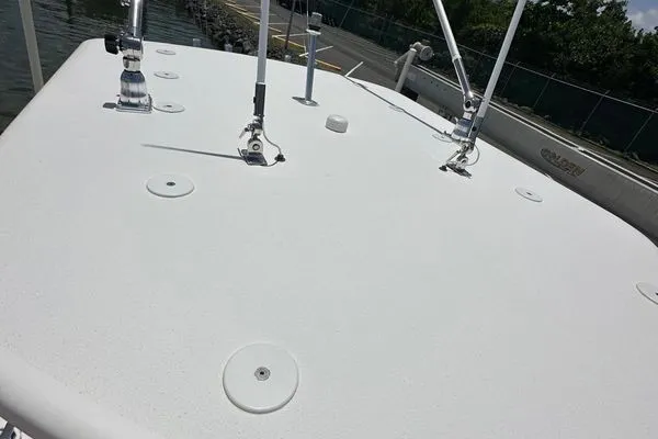 Slide: The Image of Yellowfin 32 Offshore 2012 - 10