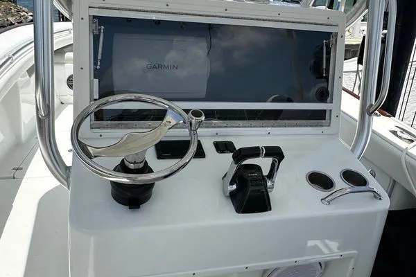 Slide: The Image of Yellowfin 32 Offshore 2012 - 29