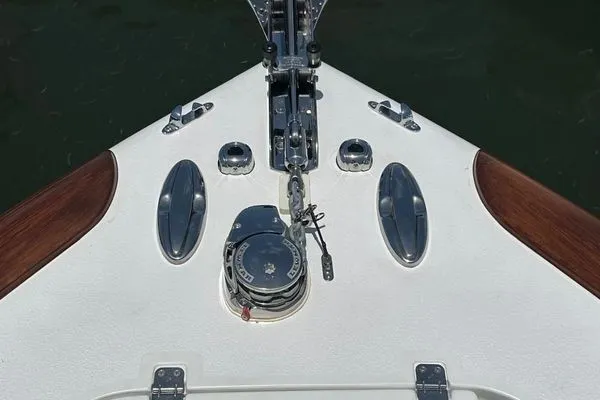 Slide: The Image of Yellowfin 32 Offshore 2012 - 15