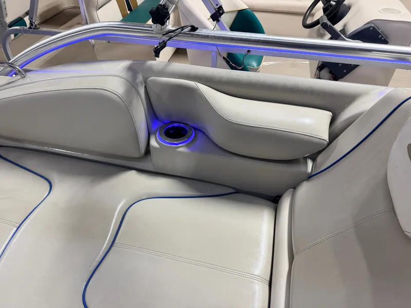 Slide: The Image of Sylvan S3 Rear Lounge with Sport Tower & 150HP Yamaha SHO VMAX 2017 - 53