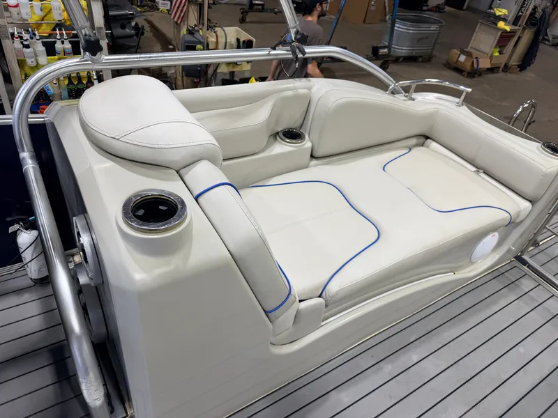 Slide: The Image of Sylvan S3 Rear Lounge with Sport Tower & 150HP Yamaha SHO VMAX 2017 - 56