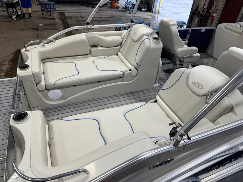 Slide: The Image of Sylvan S3 Rear Lounge with Sport Tower & 150HP Yamaha SHO VMAX 2017 - 51