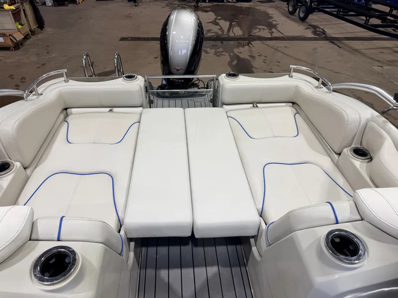 Slide: The Image of Sylvan S3 Rear Lounge with Sport Tower & 150HP Yamaha SHO VMAX 2017 - 60