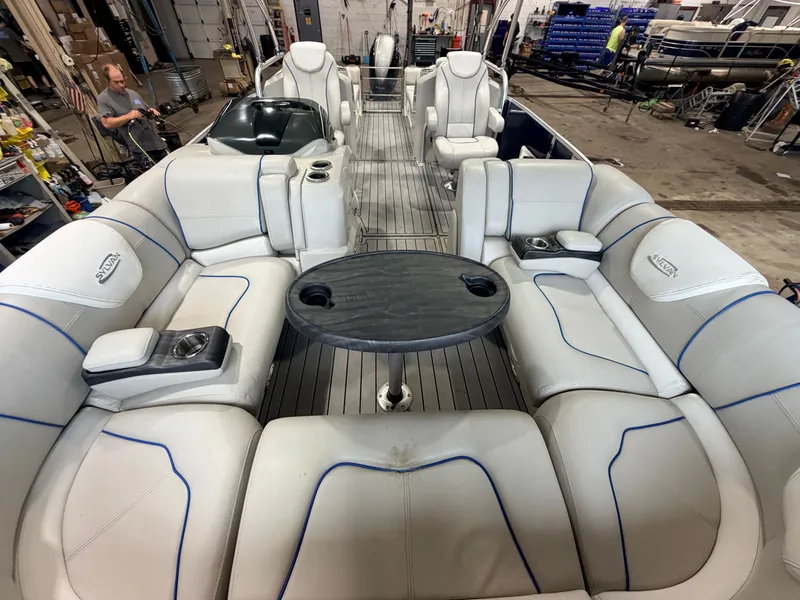 Slide: The Image of Sylvan S3 Rear Lounge with Sport Tower & 150HP Yamaha SHO VMAX 2017 - 2