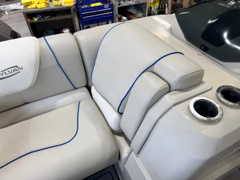 Slide: The Image of Sylvan S3 Rear Lounge with Sport Tower & 150HP Yamaha SHO VMAX 2017 - 14
