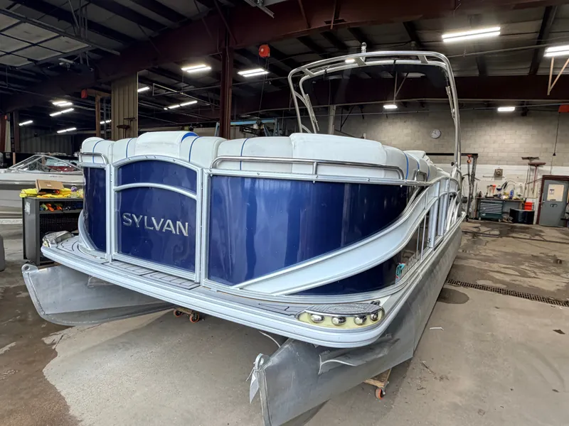 Slide: The Image of Sylvan S3 Rear Lounge with Sport Tower & 150HP Yamaha SHO VMAX 2017 - 72