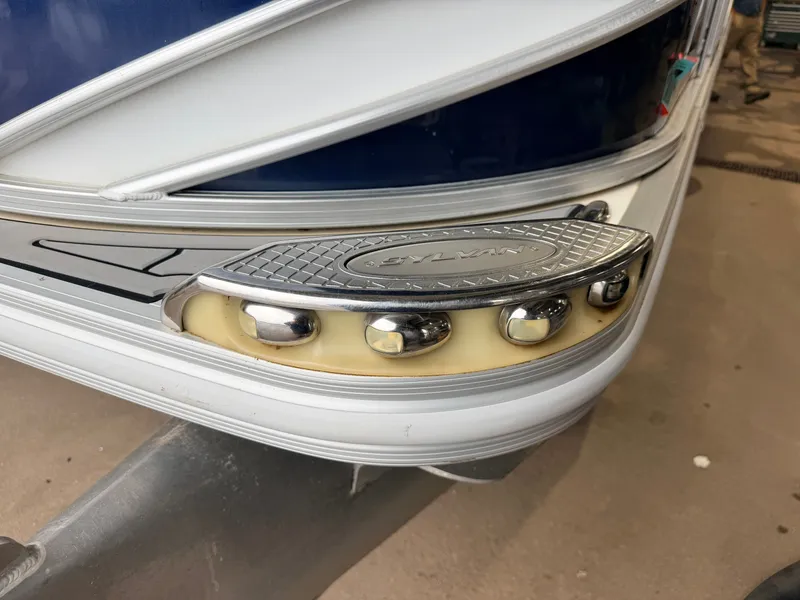 Slide: The Image of Sylvan S3 Rear Lounge with Sport Tower & 150HP Yamaha SHO VMAX 2017 - 85