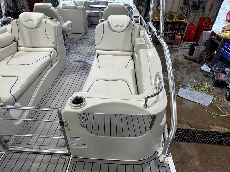 Slide: The Image of Sylvan S3 Rear Lounge with Sport Tower & 150HP Yamaha SHO VMAX 2017 - 63