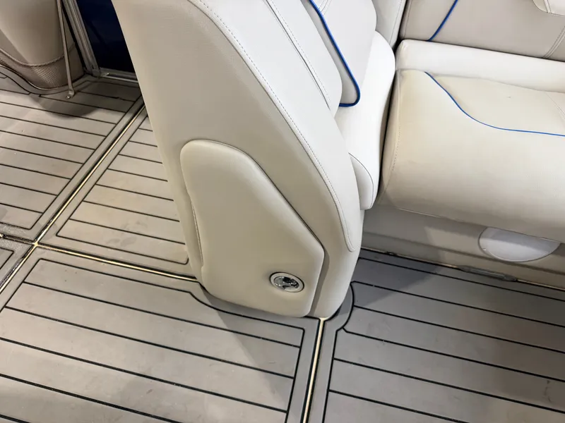 Slide: The Image of Sylvan S3 Rear Lounge with Sport Tower & 150HP Yamaha SHO VMAX 2017 - 18