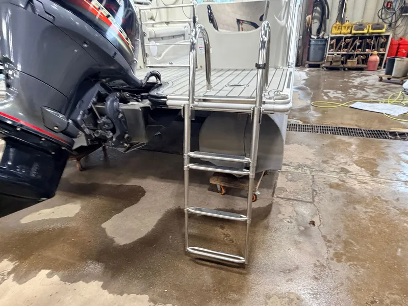 Slide: The Image of Sylvan S3 Rear Lounge with Sport Tower & 150HP Yamaha SHO VMAX 2017 - 65