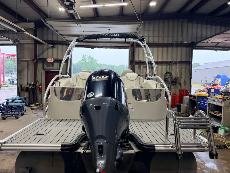 Slide: The Image of Sylvan S3 Rear Lounge with Sport Tower & 150HP Yamaha SHO VMAX 2017 - 49