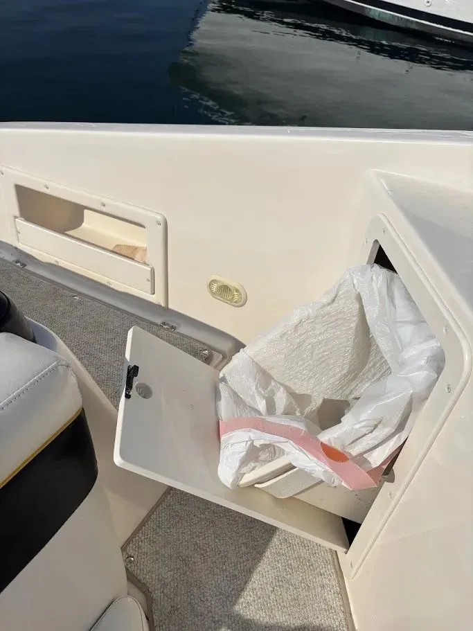 Slide: The Image of Rinker 232 Captiva Cuddy 2002 - 32