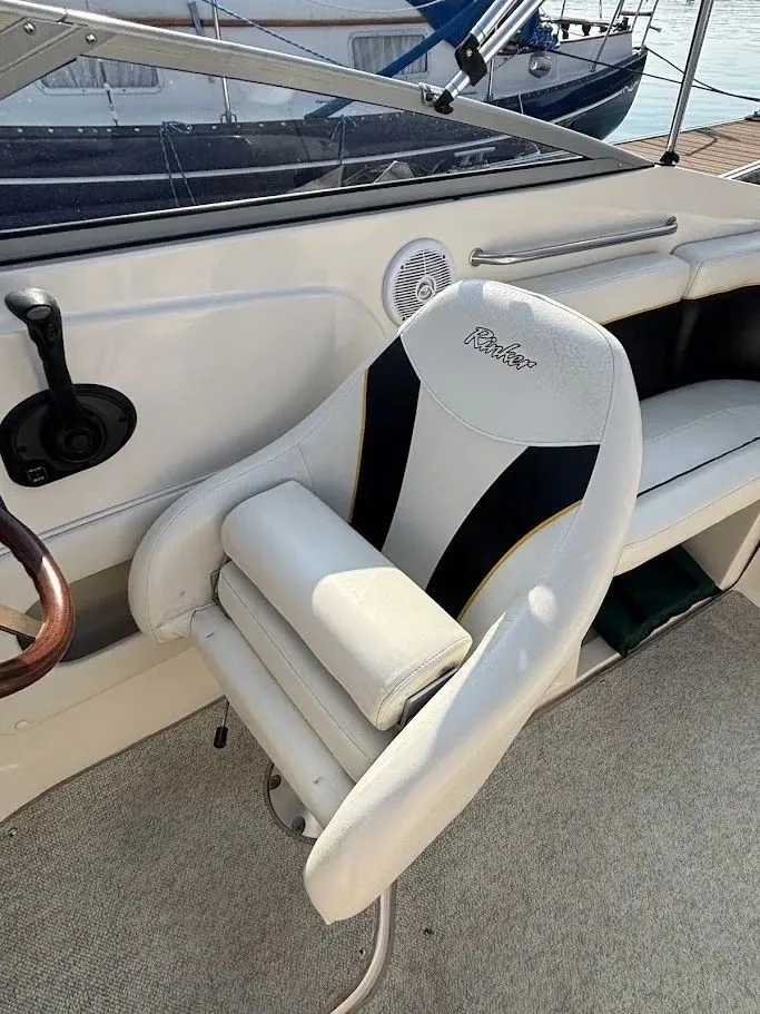 Slide: The Image of Rinker 232 Captiva Cuddy 2002 - 31