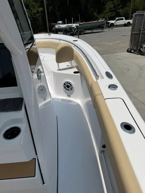 Slide: The Image of Sportsman Heritage 231 Center Console 2026 - 6
