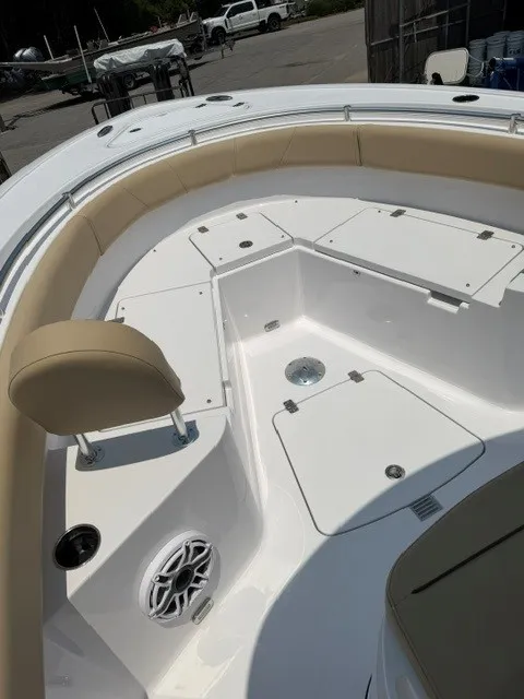 Slide: The Image of Sportsman Heritage 231 Center Console 2026 - 13