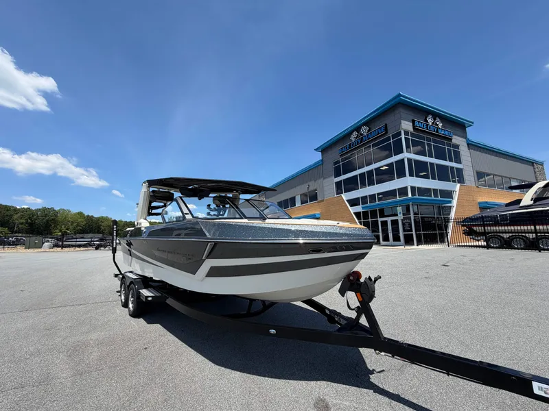 Slide: The Image of Nautique Super Air Nautique S23 2027 - 3