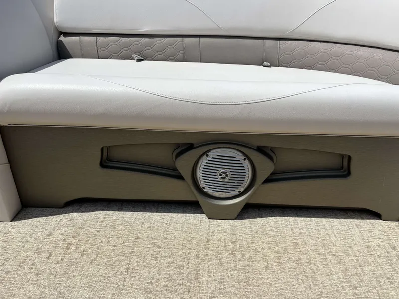 Slide: The Image of Grand GT2380RF 2019 - 17