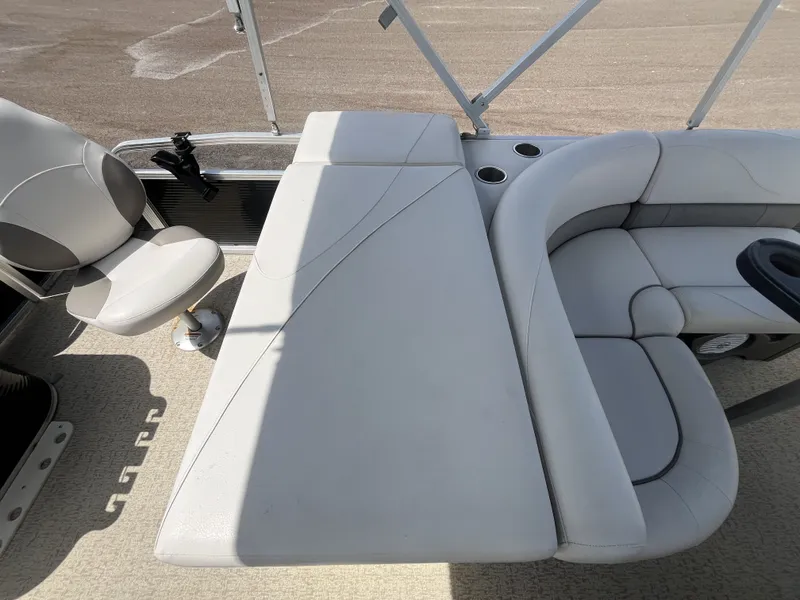 Slide: The Image of Grand GT2380RF 2019 - 26