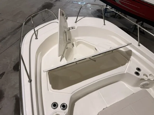 Slide: The Image of Boston Whaler 210 Montauk 2027 - 9