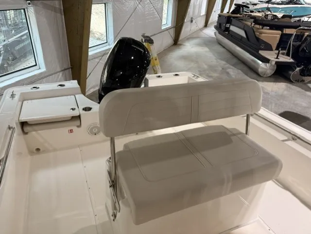 Slide: The Image of Boston Whaler 210 Montauk 2027 - 17