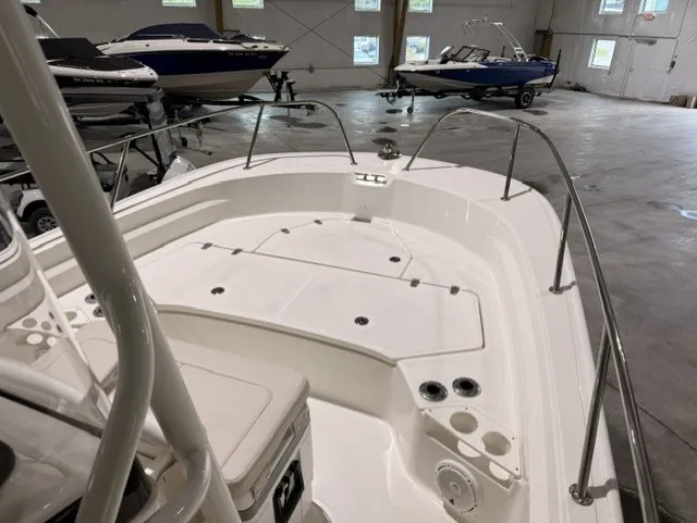 Slide: The Image of Boston Whaler 210 Montauk 2027 - 8