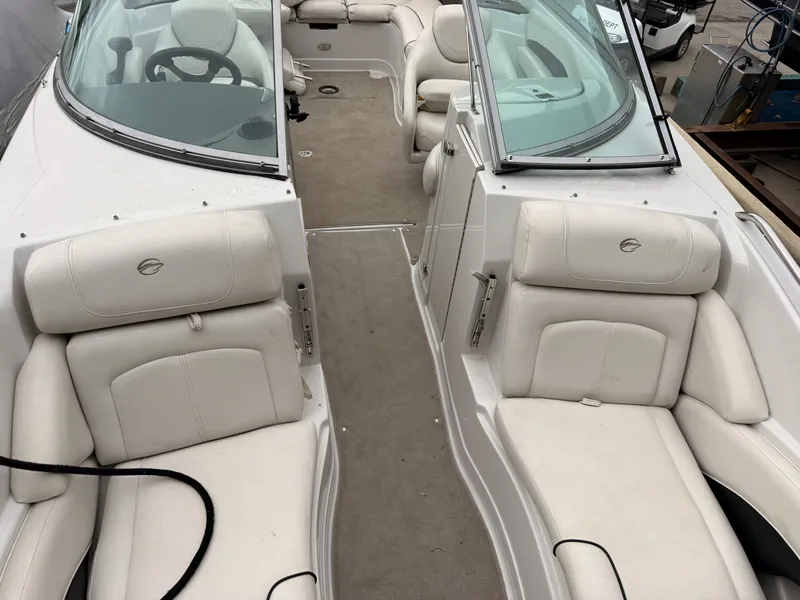 Slide: The Image of Crownline Boats 240 LS 2008 - 11