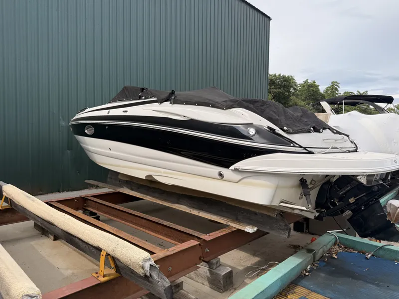 Slide: The Image of Crownline Boats 240 LS 2008 - 3