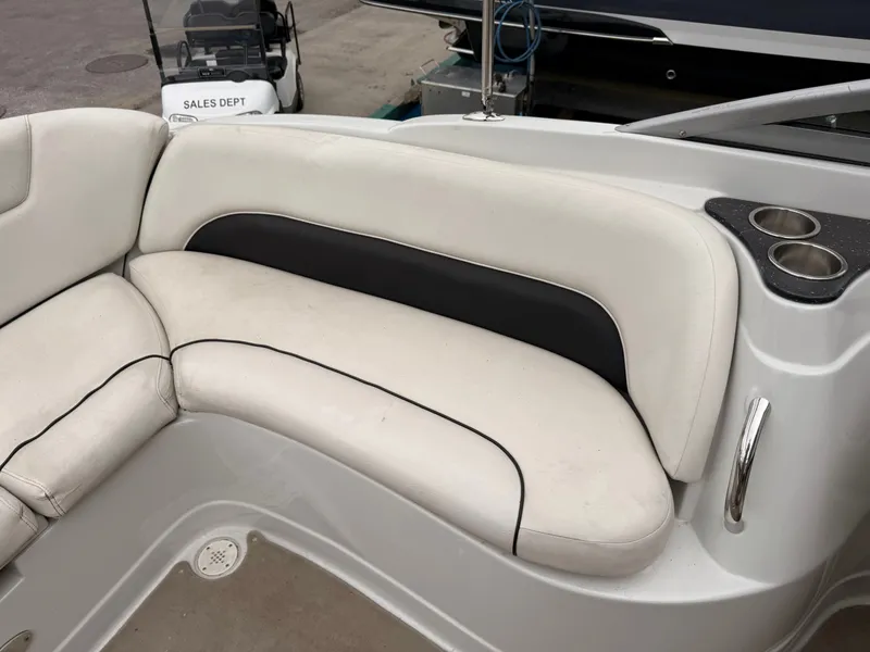 Slide: The Image of Crownline Boats 240 LS 2008 - 7
