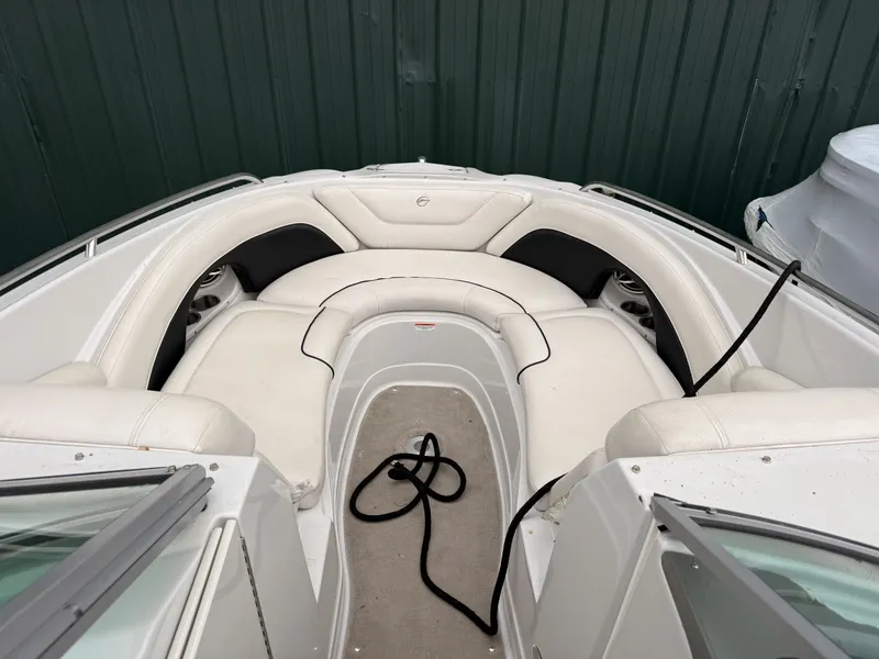 Slide: The Image of Crownline Boats 240 LS 2008 - 10