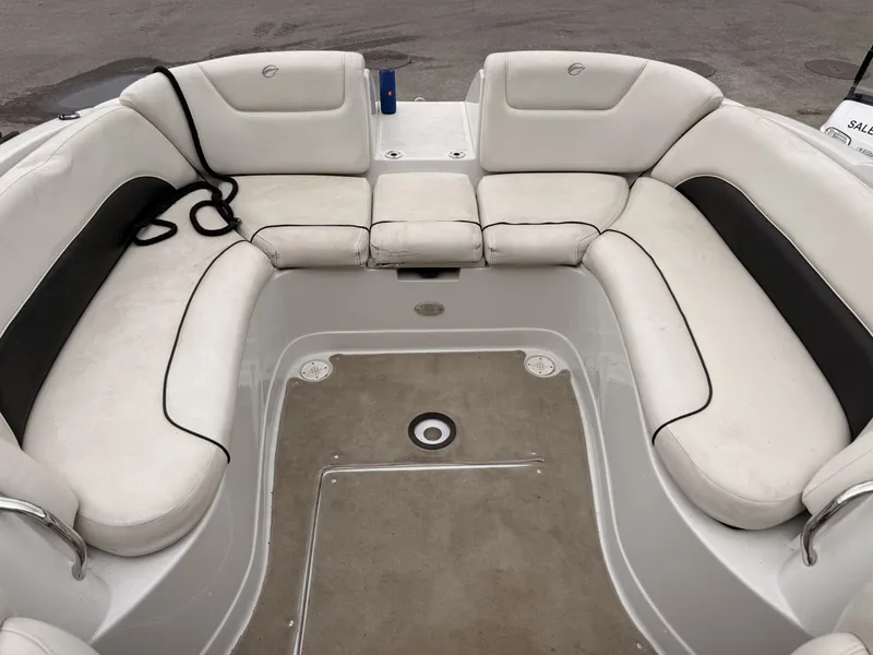 Slide: The Image of Crownline Boats 240 LS 2008 - 6
