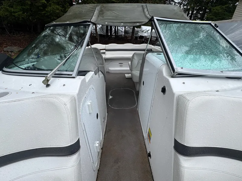 Slide: The Image of Four Winns 230 Horizon 2001 - 18