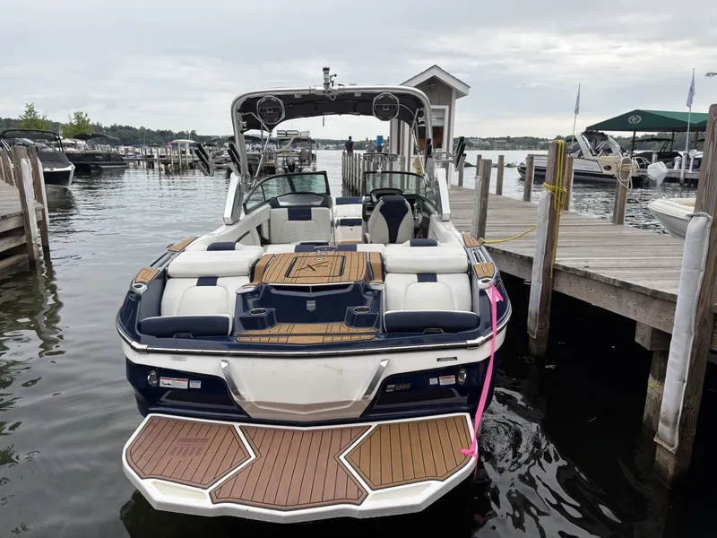 Slide: The Image of MasterCraft X24 2022 - 5